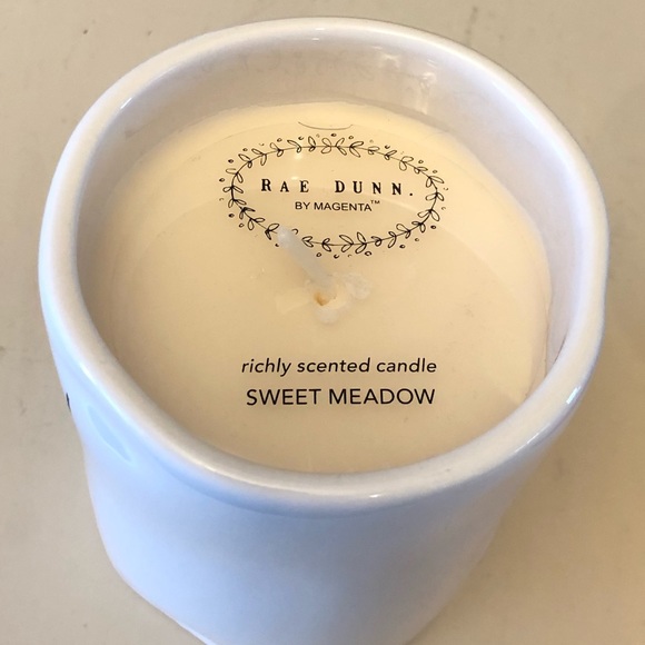 Rae Dunn HIPPITY HOP Candle - Picture 3 of 3